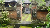 Lokasinya di Desa Baru, Kecamatan Marga, Kabupaten Tabanan, Bali. Salah satu pilihan aktivitasnya adalah kelas memasak, mulai dari kue hingga makanan utama (Kurnia/detikTravel)