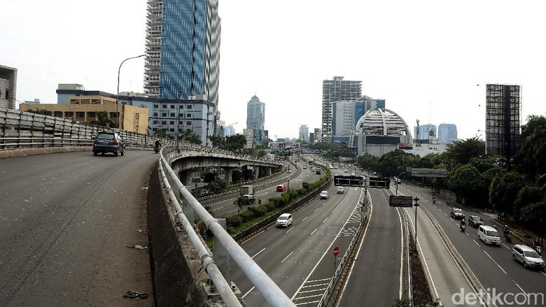 Jalan di Jakarta Masih Lengang