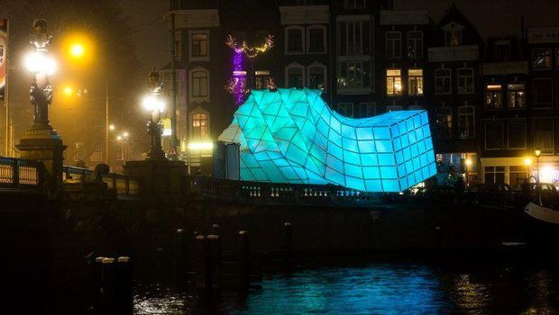Eye_Beacon karya UNStudio (Janus van den Eijnden/Amsterdam Light Festival)