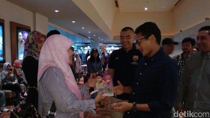 Nonton Film Indonesia, Sandiaga: Ini Tak Ada Hubungan dengan Kampanye