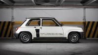 Mobil pertama yang diperkenalkan pada 1983 ini, bisa dikatakan menjadi salah satu model hatchback paling panas sepanjang masa yang pernah diperkenalkan.