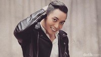 Edric Tjandra mengatakan bahwa di tahun 2017 dirinya mengharapkan agar jodohnya segera datang. Ia pun mengatakan, jika jodoh itu sudah datang, ia ingin segera menikah. Dok.Instagram/edrictjandra.