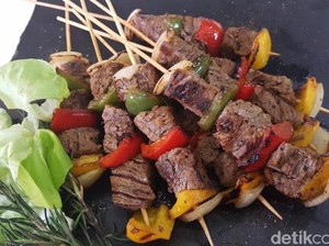 Mau Bikin Beef Shashlik yang Empuk Enak? Ikuti Tips dari Chef Steby
