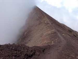 Status Gunung Agung Jadi Siaga, Warga Diimbau Waspada