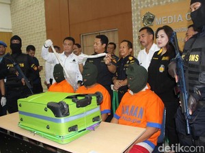Jelang Tahun Baru, Penyelundup Sabu di Bandara Juanda Berhasil Digagalkan