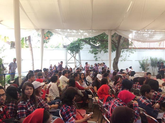 Pendukung Ahok Putuskan Pantau Sidang Putusan Sela dari Rumah Lembang