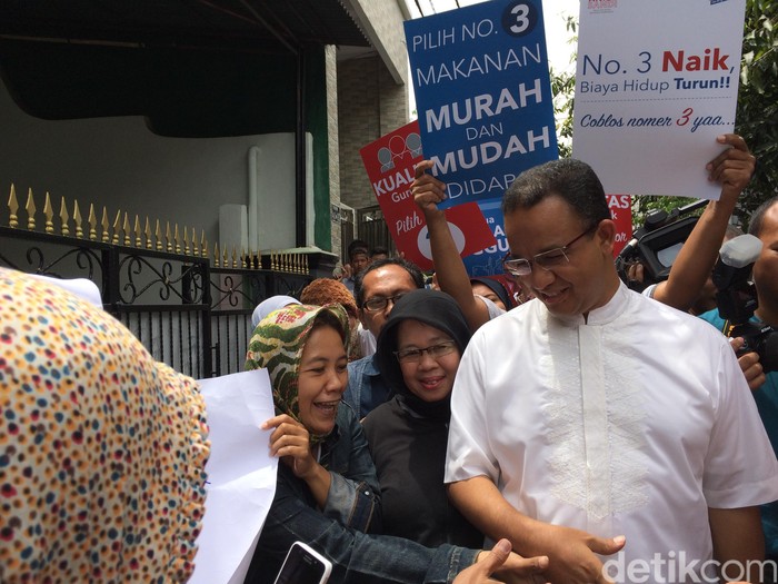 Anies Baswedan Diminta Warga Beri Ganti Rugi Bila Hendak Relokasi