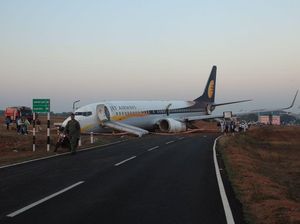 Pesawat Maskapai India Tergelincir Saat Akan Lepas Landas, 15 Orang Luka