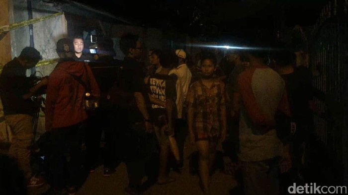 Warga Masih Padati Rumah Kontrakan Pelaku Perampokan di Pulomas