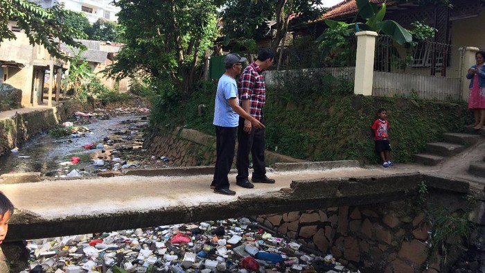 Ahok: Kok Bisa Banyak Sampah di Kali di Cililitan? PPSU ke Mana?