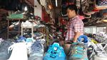 Tahun Baru di Batam, Berburu Barang Eks Luar Negeri