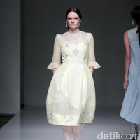 Koleksi Votum by Sebastian Gunawan mengusung tema Shades of Mind di IPMI Trend Show 2017. The Hall Lt. 8, Senayan City. Jakarta. [Foto: Mohammad Abduh/Wolipop]