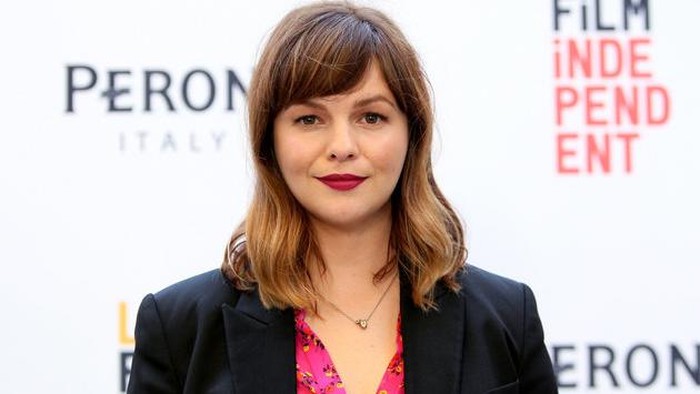 Amber Tamblyn Tulis Novel tentang Kasus Pemerkosaan Berantai