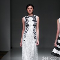 Koleksi Votum by Sebastian Gunawan mengusung tema Shades of Mind di IPMI Trend Show 2017. The Hall Lt. 8, Senayan City. Jakarta. [Foto: Mohammad Abduh/Wolipop]