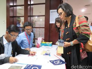 Begini Gaya Sri Mulyani Interogasi Petugas Pelayanan Tax Amnesty