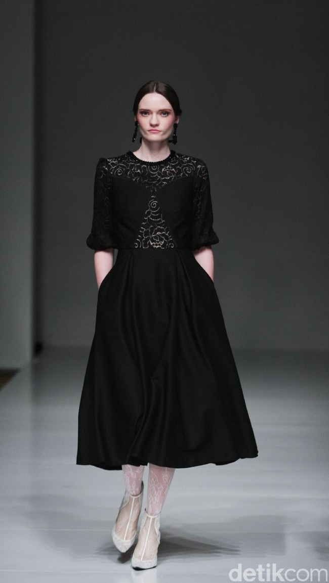 Koleksi Votum by Sebastian Gunawan mengusung tema Shades of Mind di IPMI Trend Show 2017. The Hall Lt. 8, Senayan City. Jakarta. [Foto: Mohammad Abduh/Wolipop]