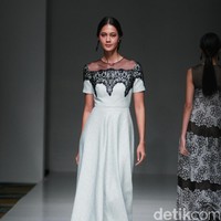 Koleksi Votum by Sebastian Gunawan mengusung tema Shades of Mind di IPMI Trend Show 2017. The Hall Lt. 8, Senayan City. Jakarta. [Foto: Mohammad Abduh/Wolipop]