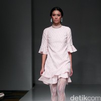 Koleksi Votum by Sebastian Gunawan mengusung tema Shades of Mind di IPMI Trend Show 2017. The Hall Lt. 8, Senayan City. Jakarta. [Foto: Mohammad Abduh/Wolipop]