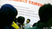 Diskusi tersebut guna membahas catatan penyelenggaraan pemilihan gubernur dan wakil gubernur, bupati dan wakil bupati serta walikota dan wakil walikota serentak tahun 2017 dan persiapan menuju pemilu nasional 2019.