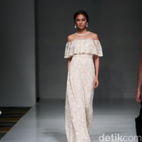 Koleksi Votum by Sebastian Gunawan mengusung tema Shades of Mind di IPMI Trend Show 2017. The Hall Lt. 8, Senayan City. Jakarta. [Foto: Mohammad Abduh/Wolipop]