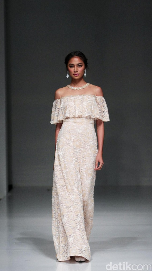 Koleksi Votum by Sebastian Gunawan mengusung tema Shades of Mind di IPMI Trend Show 2017. The Hall Lt. 8, Senayan City. Jakarta. [Foto: Mohammad Abduh/Wolipop]