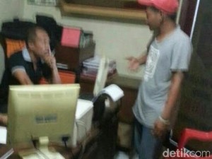 Colek Pantat Istri Tetangga, Seorang Pengusaha Dibacok