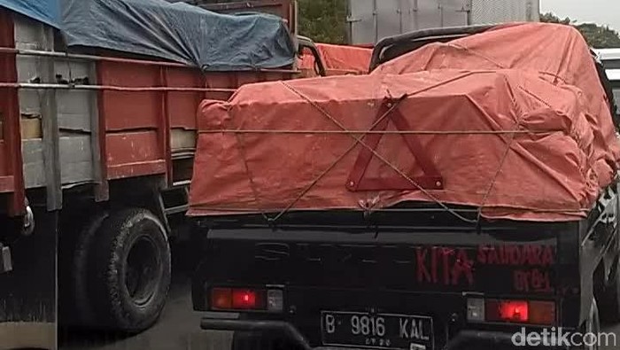 Tol Jakarta ke Cikampek Macet Parah
