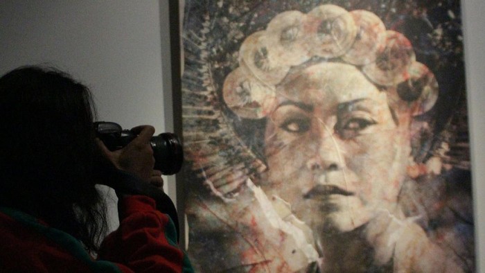 Lukisan Rama dan Jatayu Maestro I Gusti Made Deblog Dipamerkan