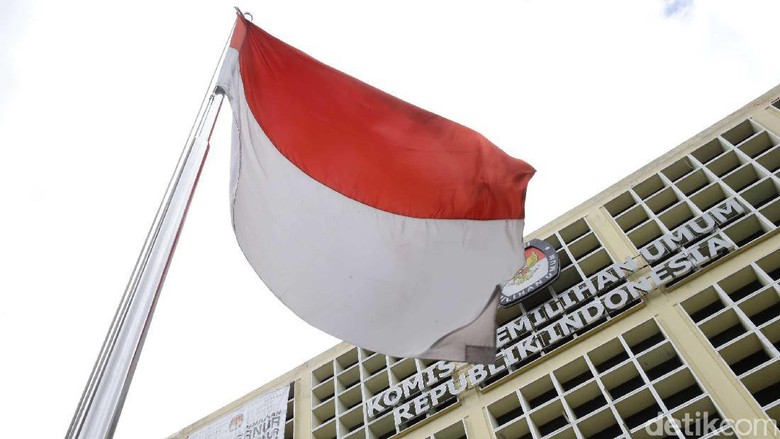 KPU Hanya Masukkan Eks Koruptor yang Ajukan Sengketa ke DCT KPU Hanya Masukkan Eks Koruptor yang Ajukan Sengketa ke DCT