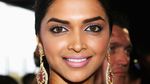Priyanka Chopra vs Deepika Padukone, Siapa Lebih Seksi?