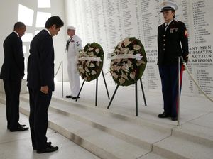 Kunjungi Pearl Harbor, PM Abe Berjanji Jepang Tak Akan Perang Lagi