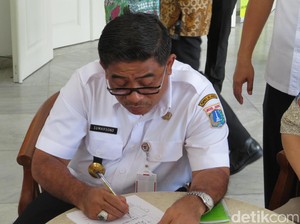 Rapat Dengan BUMD, Sumarsono Bahas MRT Sampai TransJ