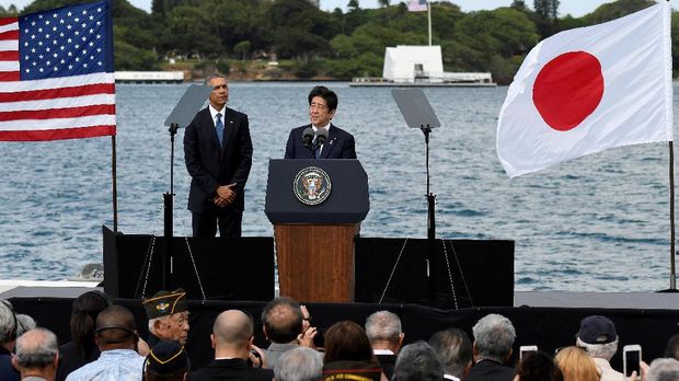 Kunjungi Pearl Harbor, PM Abe Berjanji Jepang Tak Akan Perang Lagi