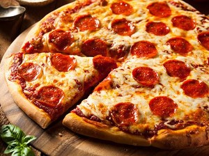 Gerai Pizza Ini Bagikan Pizza Gratis untuk Pengunjung Mirip Princess Leia