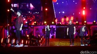 One Direction $110 million atau sekitar Rp 1,2 Triliun. Asep Syaifullah/detikHOT.
