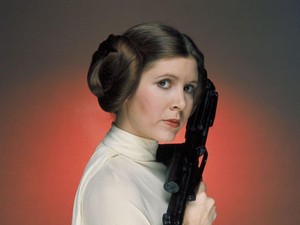 Cerita di Balik Bikini Slave Leia Carrie Fisher yang Kontroversial
