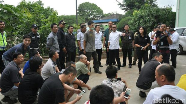 Menteri Hanif Sidak TKA China di Bogor