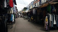Pasar Aviari ini terletak di Kelurahan Buliang Kecamatan Batu Aji, Batam.‎ Di sana, Anda akan dimanjakan dengan berbagai dagangan eks luar negeri (Chaidir/detikTravel)