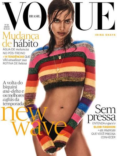 Hamil, Irina Shayk Pamer Perut Rata di Cover Vogue 