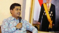 Ketua KPU Juri Ardiantoro menyampaikan pandangannya dalam diskusi tersebut.