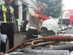 Polisi Musnahkan Ratusan Knalpot Brong Jelang Tahun Baru