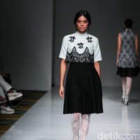 Koleksi Votum by Sebastian Gunawan mengusung tema Shades of Mind di IPMI Trend Show 2017. The Hall Lt. 8, Senayan City. Jakarta. [Foto: Mohammad Abduh/Wolipop]