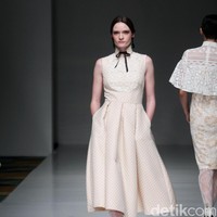 Koleksi Votum by Sebastian Gunawan mengusung tema Shades of Mind di IPMI Trend Show 2017. The Hall Lt. 8, Senayan City. Jakarta. [Foto: Mohammad Abduh/Wolipop]