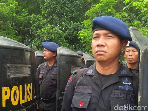  Apel gelar pasukan pengamanan tahun baru 2017 di Medan, Rabu (28/12/2016)