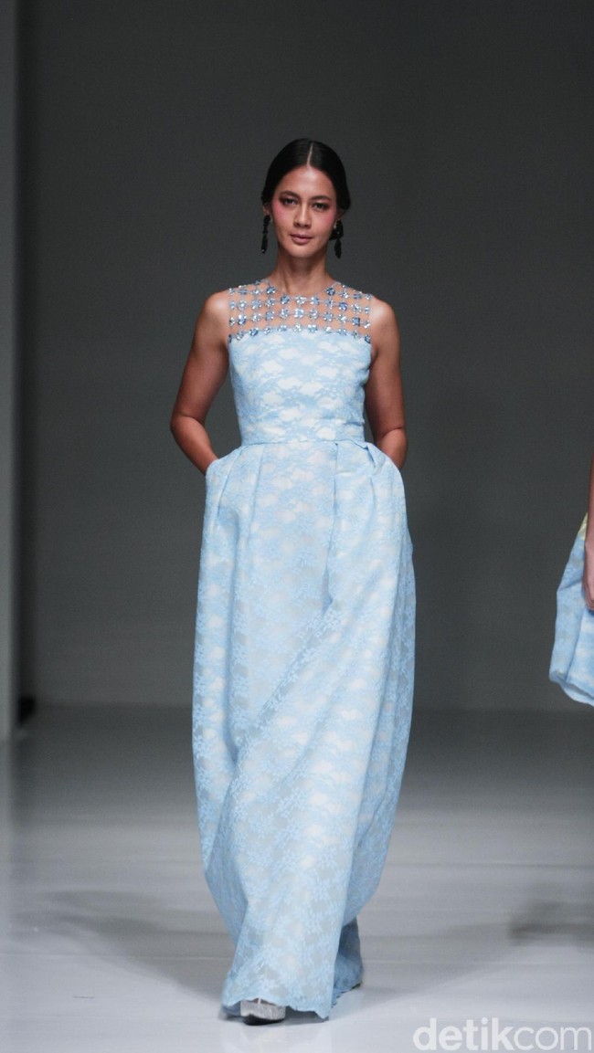 Koleksi Votum by Sebastian Gunawan mengusung tema Shades of Mind di IPMI Trend Show 2017. The Hall Lt. 8, Senayan City. Jakarta. [Foto: Mohammad Abduh/Wolipop]