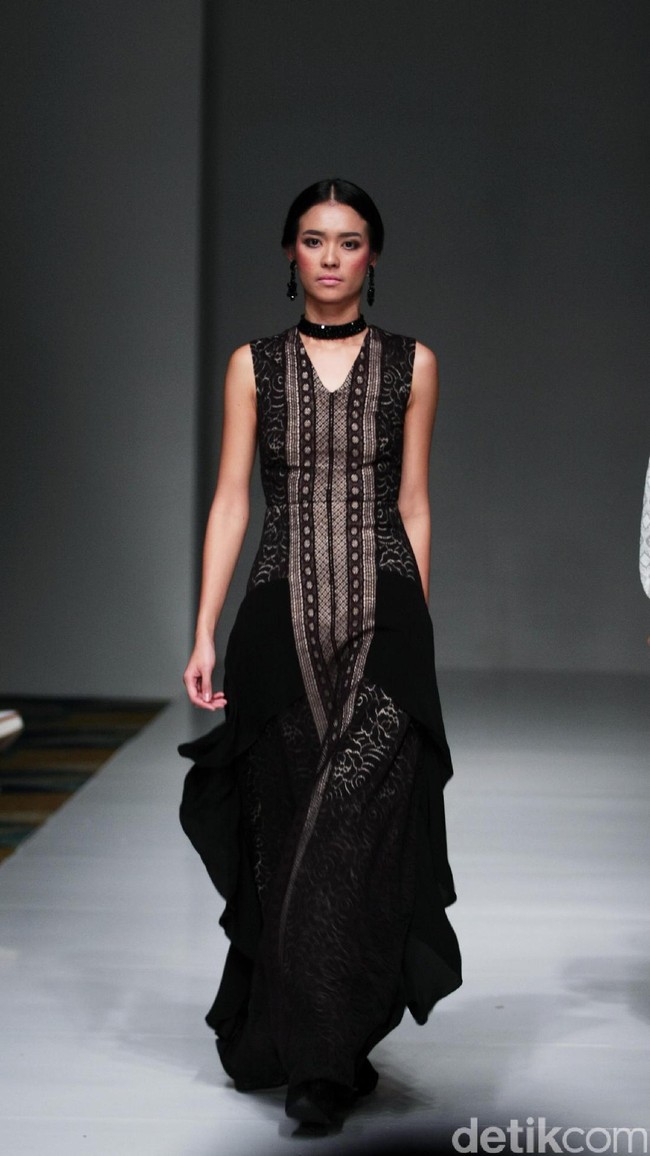 Koleksi Votum by Sebastian Gunawan mengusung tema Shades of Mind di IPMI Trend Show 2017. The Hall Lt. 8, Senayan City. Jakarta. [Foto: Mohammad Abduh/Wolipop]