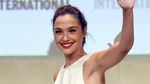 Gal Gadot Si Wonder Woman yang Menawan