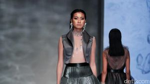 Foto: Koleksi Hian Tjen di IPMI Trend Show 2017