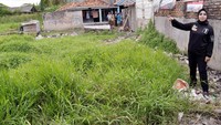 Silvi juga melihat area kosong di lokasi tersebut yang seharusnya menjadi area resapan agar kawasan tersebut tak banjir.
