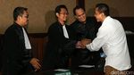 Korupsi Raperda Reklamasi, M Sanusi Menangis Divonis 7 Tahun Penjara